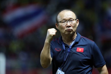 Park Hang Seo: Tu HLV 'giai hang ba' den 'phu thuy xu Han' hinh anh