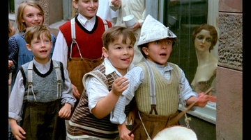 Suc hap dan tu nhung chi tiet phi ly trong 'Cai trong thiec' hinh anh