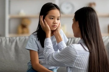 Chung song voi tinh yeu doc hai tu nguoi than hinh anh