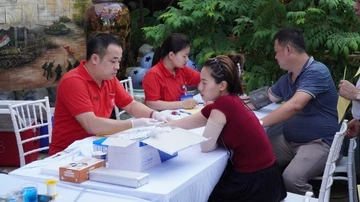Hiến máu được nhận sách hay