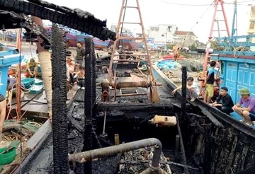Chay tau ca tren bien do ro ri khi gas hinh anh