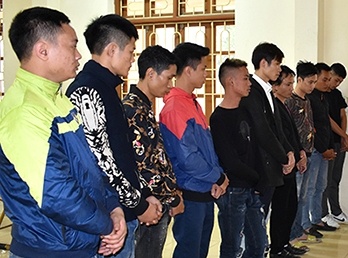 9X dai tiec sinh nhat trong quan karaoke bang ma tuy hinh anh