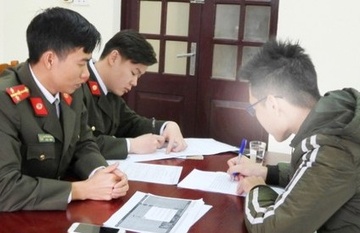 Bi phat 5 trieu vi lap nhom bao chot CSGT hinh anh