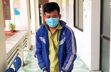 Nguoi dan ong Hai Duong boi qua song de 'ne' chot kiem dich hinh anh