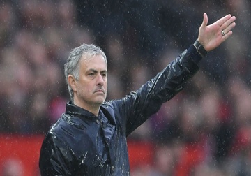 Vi Mourinho, MU thanh vua hoa Premier League hinh anh
