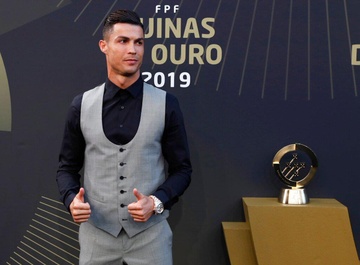 Ronaldo lap thanh tich ca nhan chua tung co trong lich su hinh anh