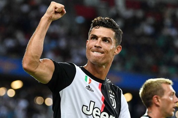 Ronaldo lap ky luc the gioi ve luong theo doi tren mang xa hoi hinh anh