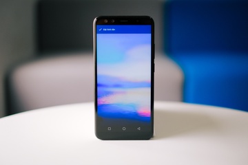 Mobiistar Prime X Max: Man hinh vo cuc, 4 camera, gia 5,9 trieu hinh anh