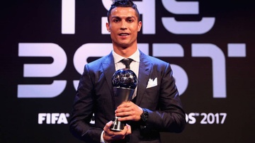 Ronaldo lot vao top 3 ung vien giai 'The Best' cua FIFA hinh anh