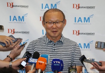 HLV Park: 'Dong gop cua toi chi la dau chan nho voi bong da VN' hinh anh