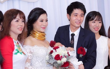 Dam cuoi 'tuyet roi mua he' tren bai dat rong hon 5.000 m2 tai Ha Noi hinh anh