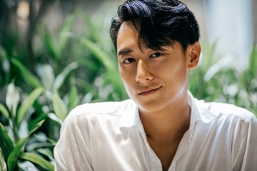 Rocker Nguyen tung ca khuc chu de phim 'Sac dep ngan can' hinh anh
