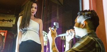Dien vien 'Bui doi cho Lon' cau hon voi ban gai sau 8 nam yeu hinh anh