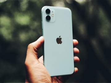 iPhone 11 giam gia ve muc hon 10 trieu dong hinh anh