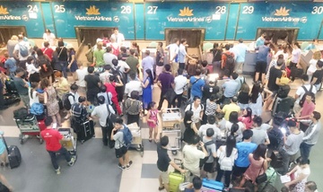 He thong thong tin o Noi Bai, Tan Son Nhat bi tan cong hinh anh