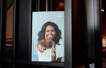 Michelle Obama: Toi viet hoi ky khong de an mieng tra mieng hinh anh