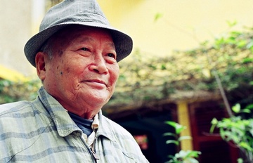 To Hoai - cay dai thu toa bong toi mai sau hinh anh