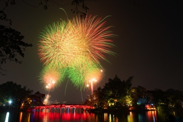 Ha Noi to chuc 6 diem ban phao hoa dip 70 nam ngay giai phong thu do hinh anh