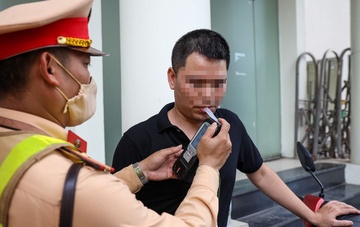 Vi pham nong do con, tai xe do loi do an nua kg man hinh anh