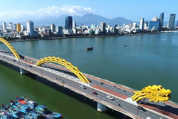 Co che dac thu phai bien Da Nang thanh noi du khach tieu tien hinh anh
