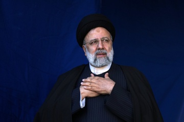 Chan dung Tong thong Iran Ebrahim Raisi dang mat tich hinh anh