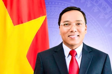 Thu tuong bo nhiem ong Nguyen Hoang Long lam Thu truong Bo Cong Thuong hinh anh