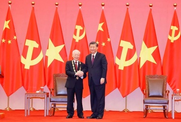 'Tong Bi thu la nha chinh tri kiet xuat, nha ly luan vi dai' hinh anh