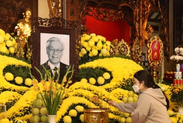 TP.HCM to chuc Le vieng, Le Truy dieu Tong bi thu Nguyen Phu Trong hinh anh