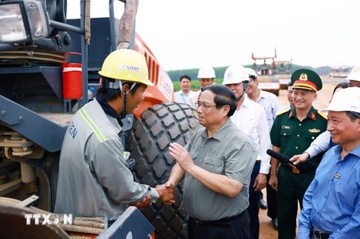 Thu tuong kiem tra tien do thi cong cao toc Bien Hoa - Vung Tau hinh anh