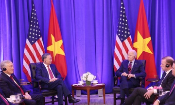 Tong Bi thu, Chu tich nuoc To Lam gap Tong thong My Joe Biden hinh anh