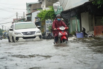 Dien bien thoi tiet dang chu y tai TP.HCM 3 thang cuoi nam hinh anh