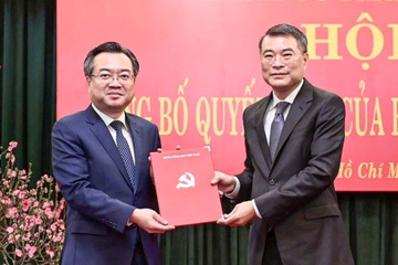Ong Nguyen Thanh Nghi lam Pho bi thu Thuong truc Thanh uy TP.HCM hinh anh