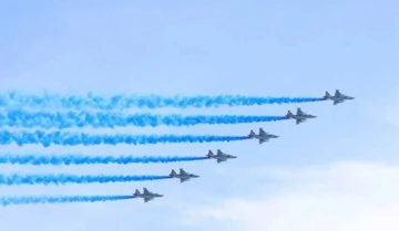 Tổng Bí thư dự duyệt binh Kỷ niệm Chiến thắng phát xít tại Kazakhstan