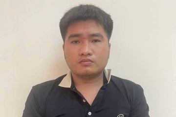 Bat ke dam kim tiem vao dui cac nu sinh roi quay video o Binh Duong hinh anh
