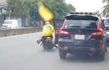 'Kết đắng' cho tài xế mở cửa ôtô, gây tai nạn ở TP.HCM