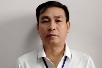 Pho giam doc chiem doat tien cua hoc vien bang chieu chay trung tuyen hinh anh