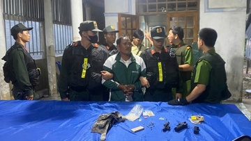 Khởi tố đối tượng dùng súng bắn bị thương trung tá công an