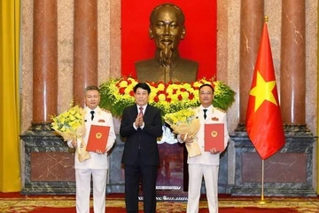 Hai Thứ trưởng Bộ Công an được thăng hàm Thượng tướng