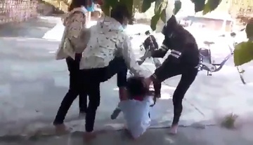 'Hoi toi' bang tieng Anh truoc khi danh hoi dong nu sinh hinh anh