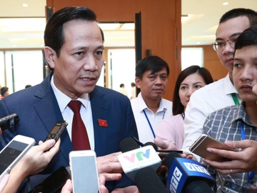Bo truong Lao dong: Tang tuoi huu khong phai de quan chuc 'giu ghe' hinh anh