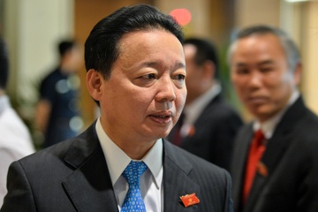 Bo truong TNMT Tran Hong Ha: Toi cung phai dung nuoc ban 3 ngay hinh anh