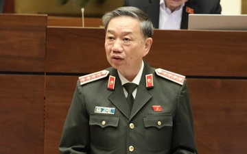 Bo truong Cong an: 'Xem xet xu ly hinh su can bo dung giay to gia' hinh anh