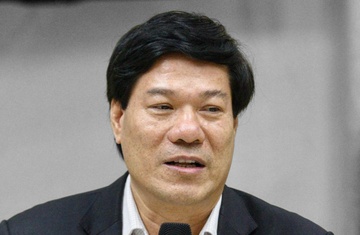 Phai xu nghiem giam doc CDC loi dung dich Covid-19 de truc loi hinh anh