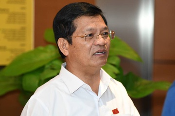 Xem xet ky luat Bi thu va Chu tich UBND tinh Quang Ngai hinh anh