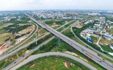 Tranh luan viec dua cong an, kiem toan vao khi lam duong vanh dai 3, 4 hinh anh