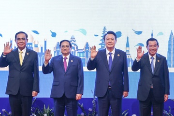 ASEAN va Trung Quoc thong nhat som mo cua, noi lai trao doi kinh te hinh anh