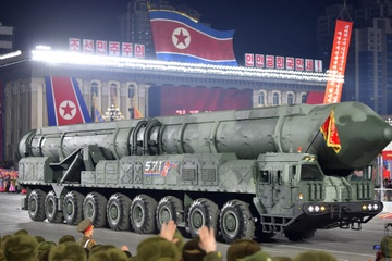 La co moi xuat hien tren be phong ICBM cua Trieu Tien hinh anh