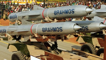 Nguoi phat ngon tra loi ve viec VN mua ten lua BRAHMOS tu An Do hinh anh