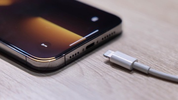 So phan iPhone sau quy dinh bo cong Lightning tai chau Au hinh anh
