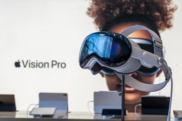 Vision Pro sap co phien ban moi? hinh anh